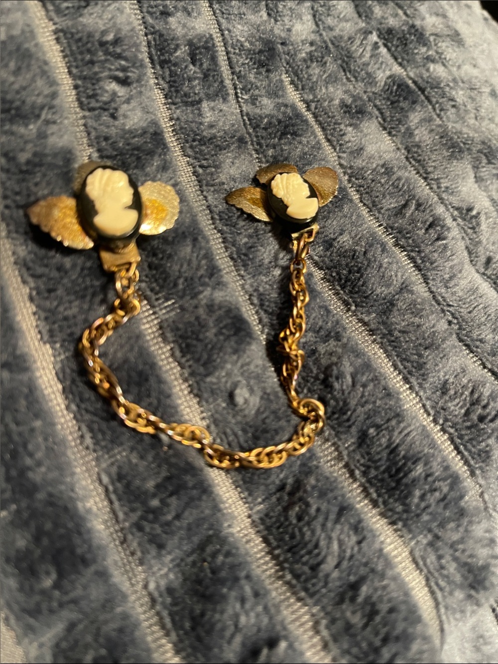Vintage Goldtone/copper Cameo Sweater Clip --Inspired Women’s Jewelry